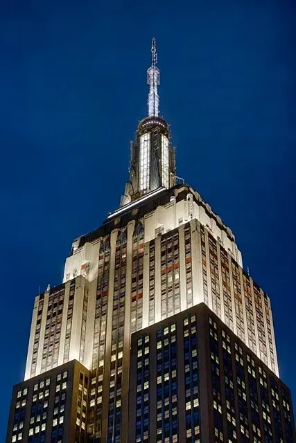 3 Bed 2 Bath Contemporary High-Rise Condo in New York, NY - 2