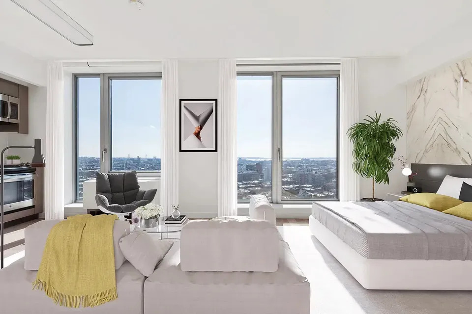 3 Bed 2 Bath Contemporary High-Rise Condo in New York, NY - 3