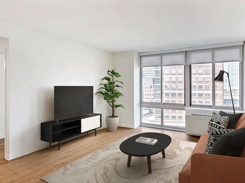 3 Bed 2 Bath Contemporary High-Rise Condo in New York, NY - 3