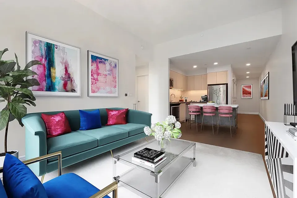 3 Bed 2 Bath Contemporary High-Rise Condo in New York, NY - 1