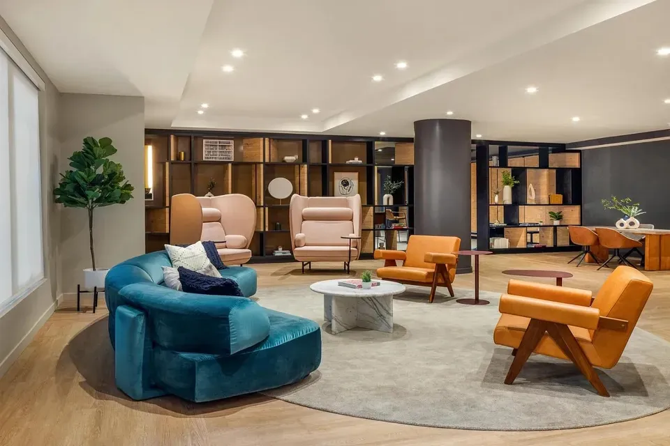 3 Bed 2 Bath Contemporary High-Rise Condo in New York, NY - 5