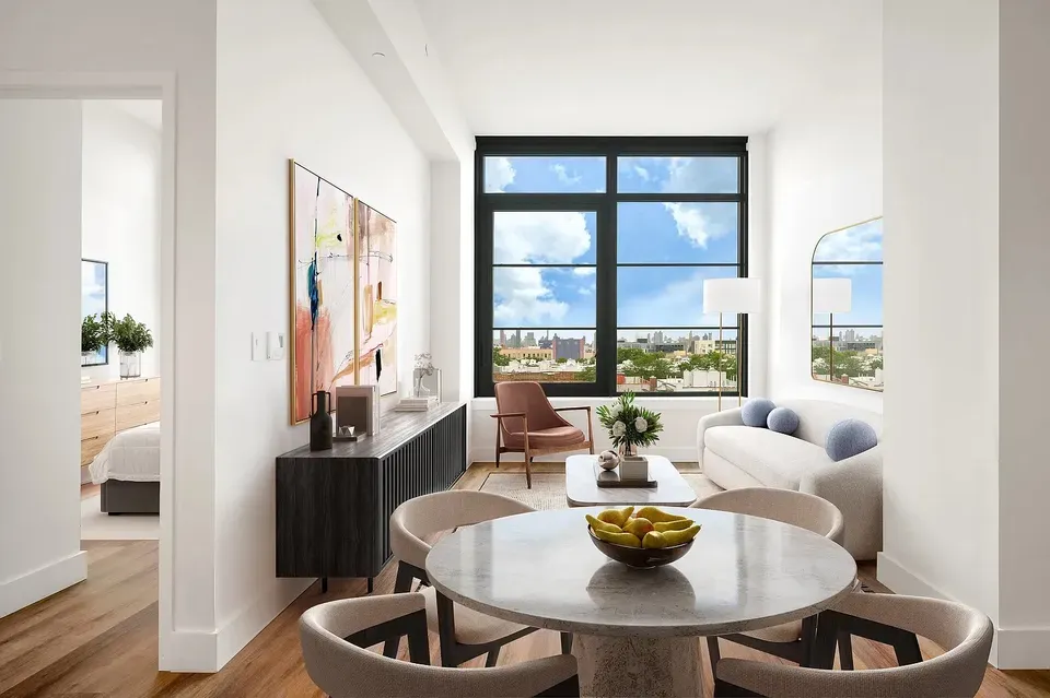 3 Bed 2 Bath Contemporary High-Rise Condo in New York, NY - 2