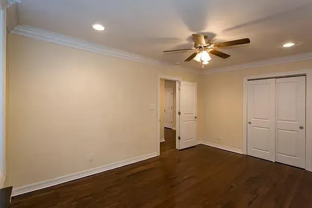 3 Bed 2 Bath Contemporary High-Rise Condo in New York, NY - 4