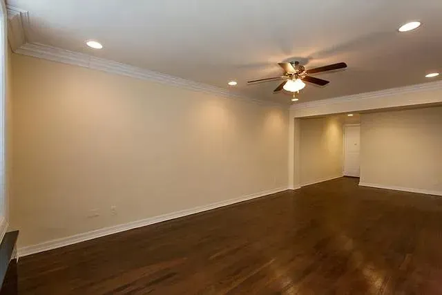 3 Bed 2 Bath Contemporary High-Rise Condo in New York, NY - 5
