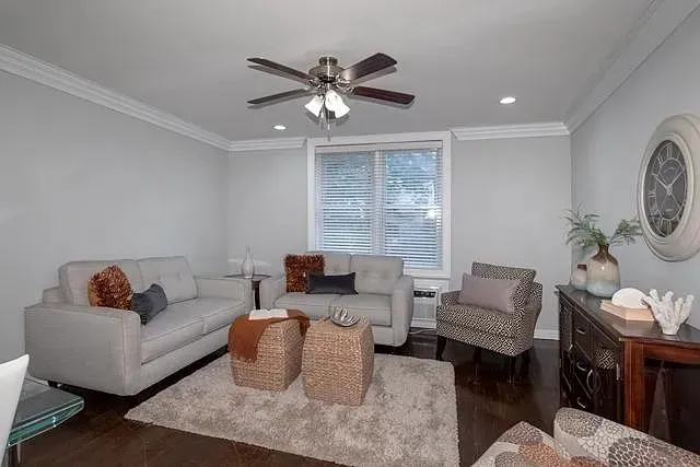 3 Bed 2 Bath Contemporary High-Rise Condo in New York, NY - 5