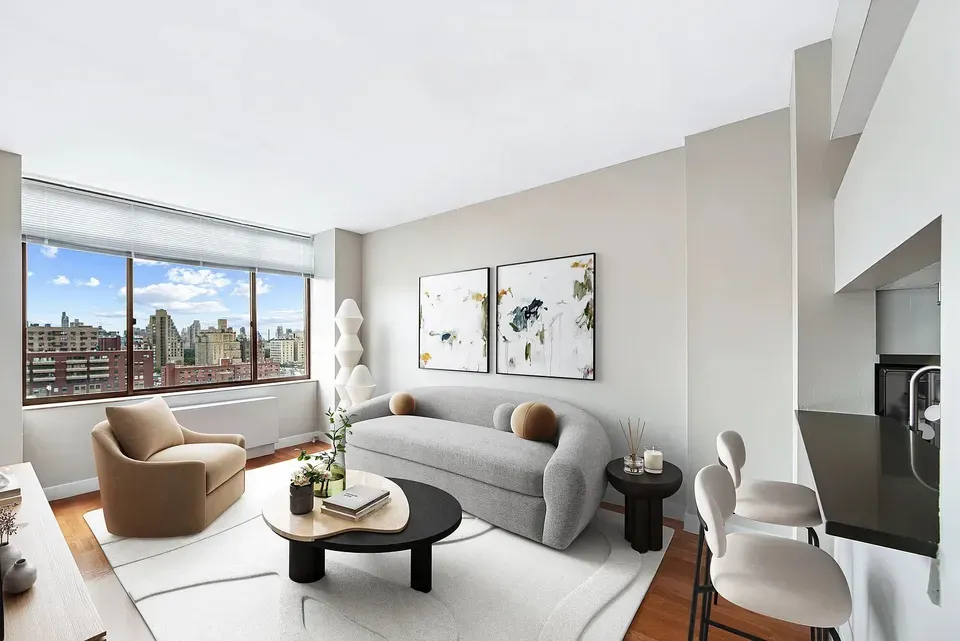 3 Bed 2 Bath Contemporary High-Rise Condo in New York, NY - 1