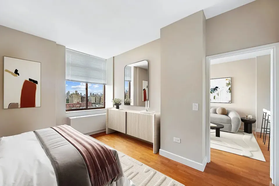 3 Bed 2 Bath Contemporary High-Rise Condo in New York, NY - 3