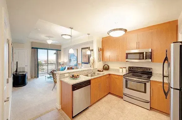 3 Bed 2 Bath Contemporary High-Rise Condo in Norfolk, VA - 1