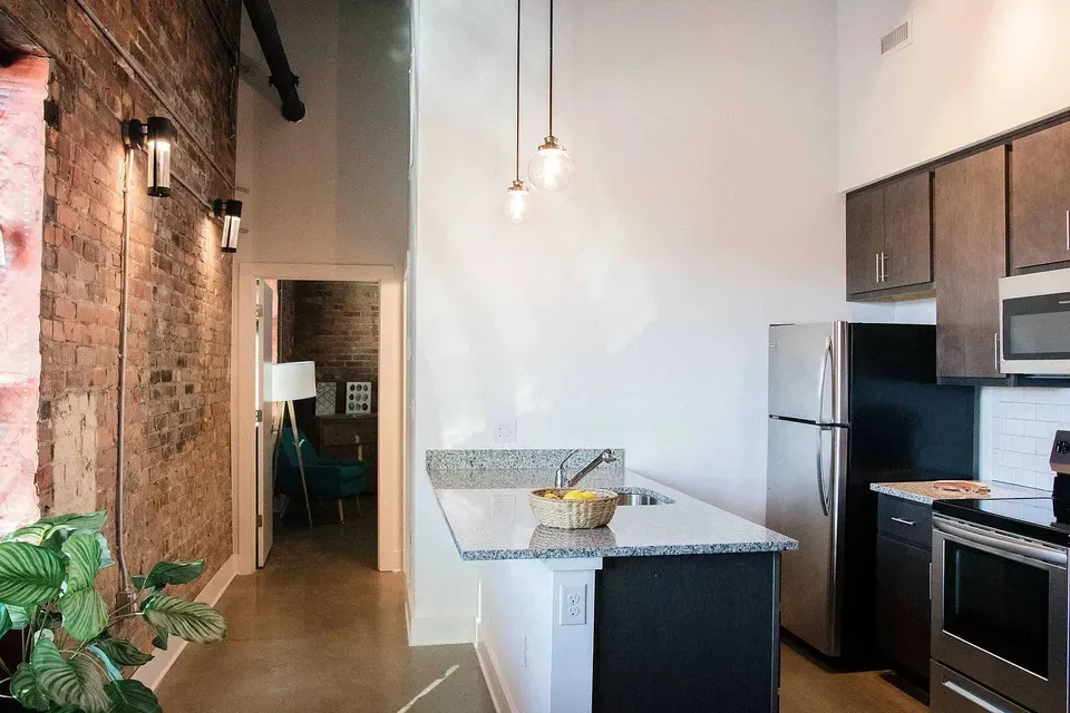3 Bed 2 Bath Contemporary High-Rise Condo in Norfolk, VA - 1