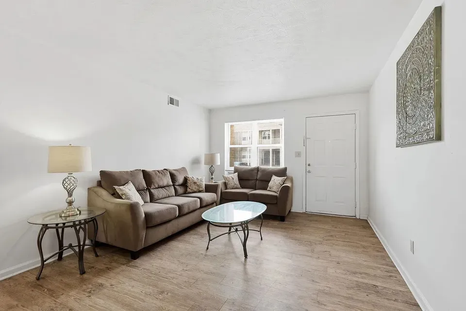 3 Bed 2 Bath Contemporary High-Rise Condo in Norfolk, VA - 4