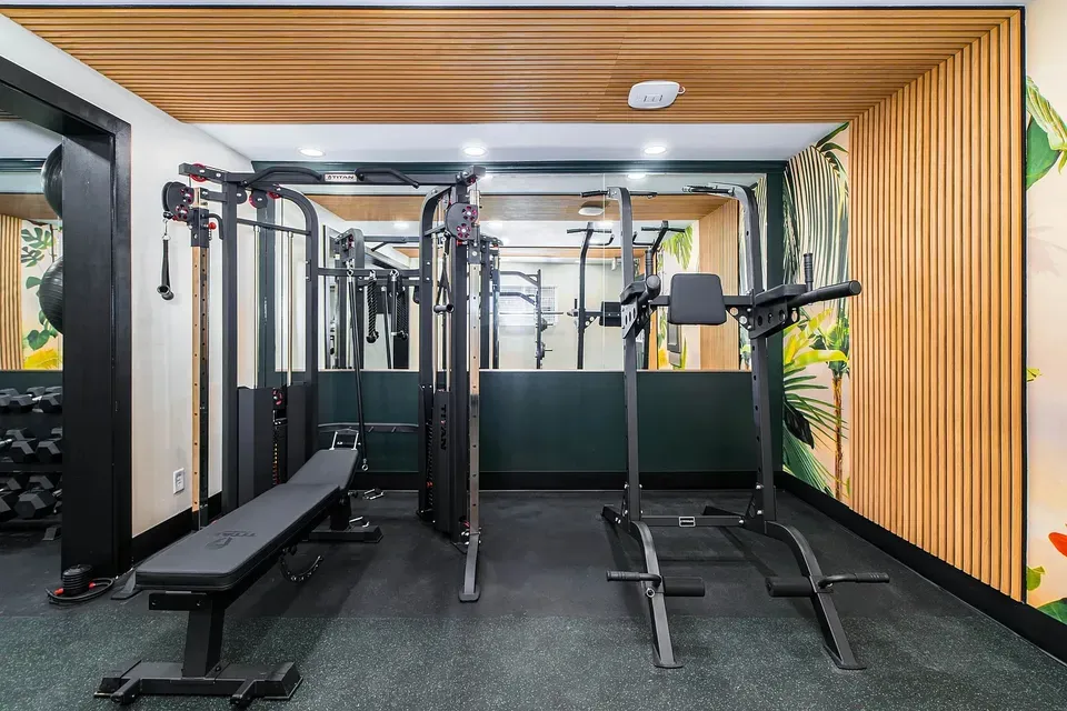 3 Bed 2 Bath Contemporary High-Rise Condo in Norfolk, VA - 3