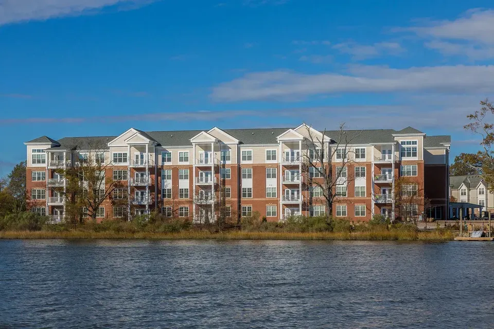 3 Bed 2 Bath Contemporary High-Rise Condo in Norfolk, VA - 3