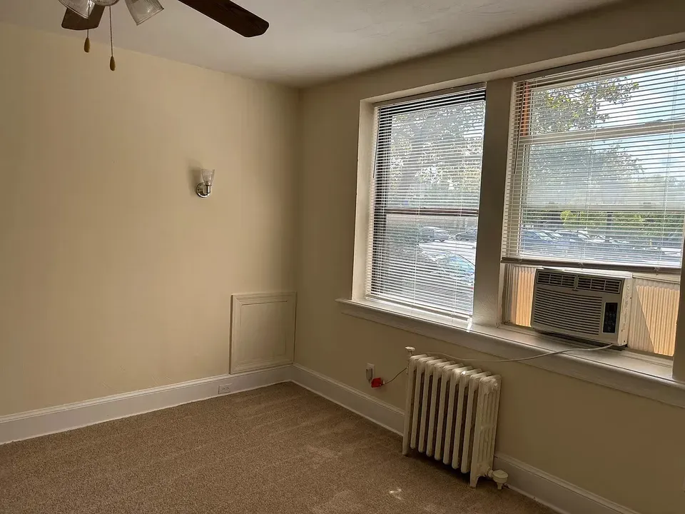 3 Bed 2 Bath Contemporary High-Rise Condo in Norfolk, VA - 3
