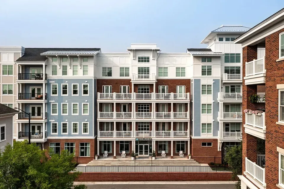 3 Bed 2 Bath Contemporary High-Rise Condo in Norfolk, VA - 3