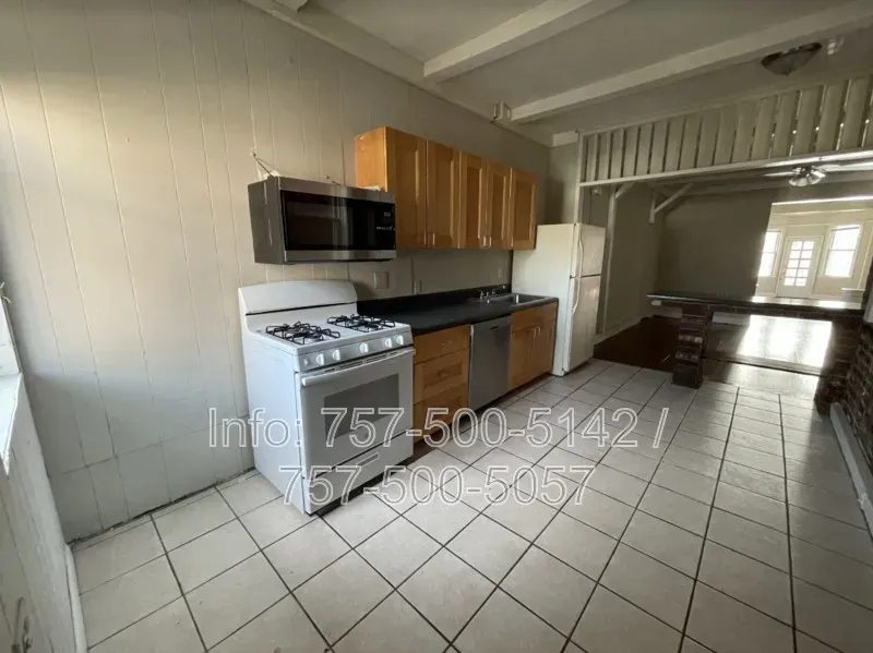 3 Bed 2 Bath Contemporary High-Rise Condo in Norfolk, VA - 3