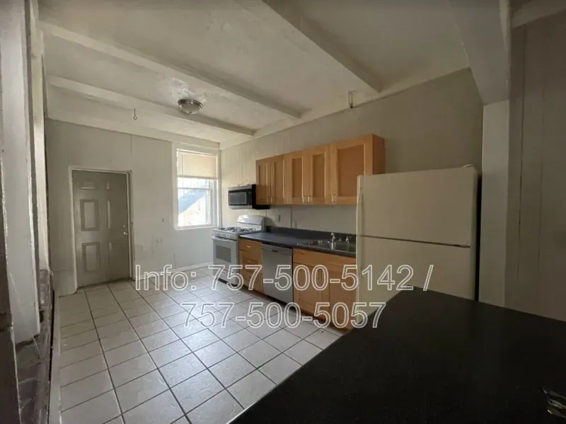 3 Bed 2 Bath Contemporary High-Rise Condo in Norfolk, VA - 5