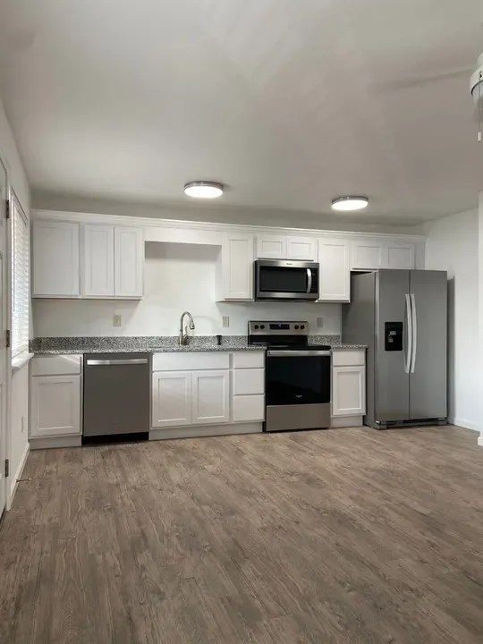 3 Bed 2 Bath Contemporary High-Rise Condo in Norfolk, VA