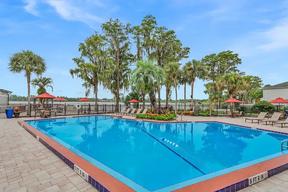 3 Bed 2 Bath Contemporary High-Rise Condo in Orlando, FL - 2