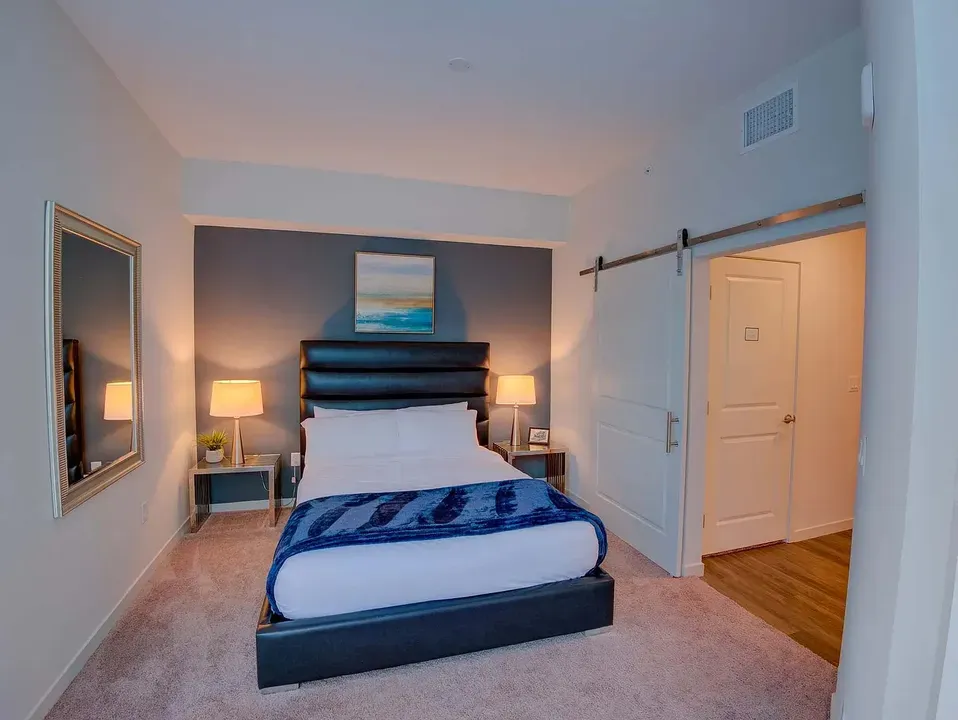 3 Bed 2 Bath Contemporary High-Rise Condo in Orlando, FL - 4