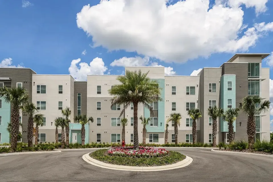 3 Bed 2 Bath Contemporary High-Rise Condo in Orlando, FL - 3