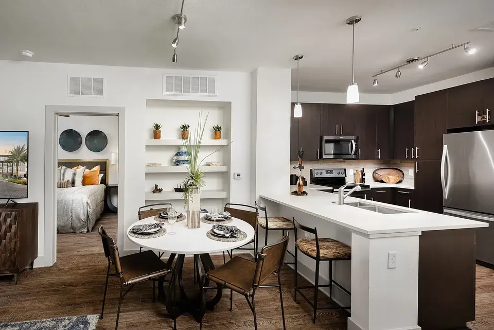 3 Bed 2 Bath Contemporary High-Rise Condo in Orlando, FL - 3