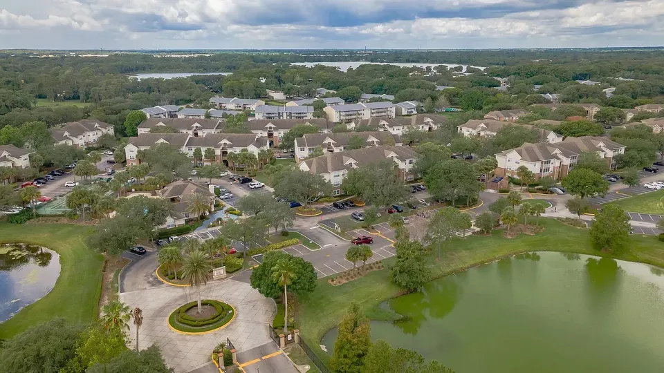 3 Bed 2 Bath Contemporary High-Rise Condo in Orlando, FL - 1