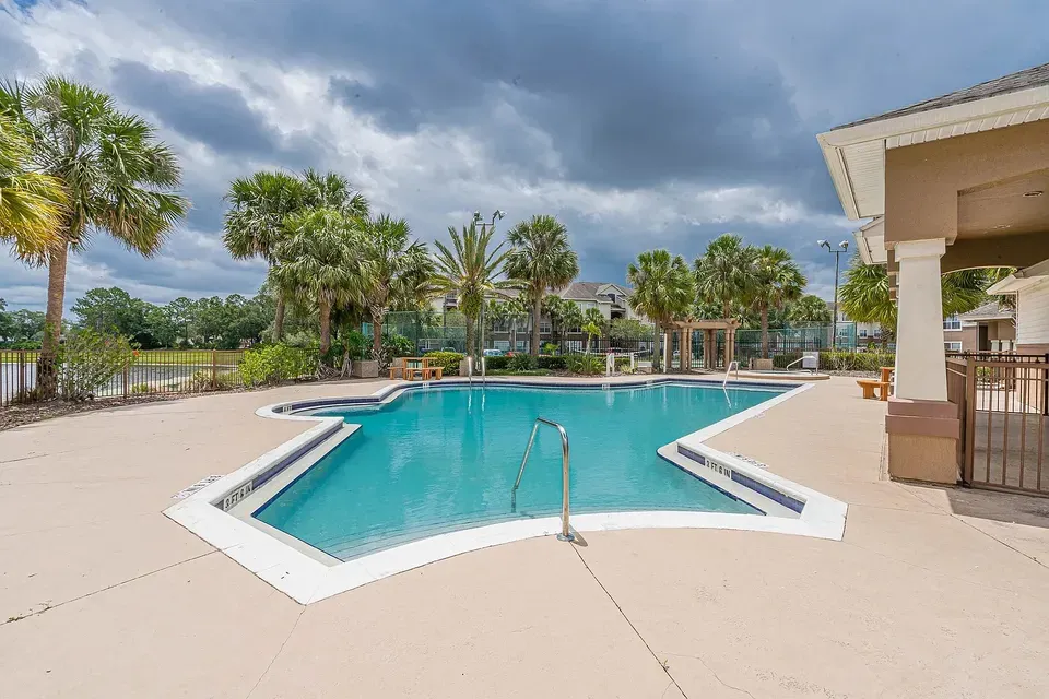 3 Bed 2 Bath Contemporary High-Rise Condo in Orlando, FL - 4