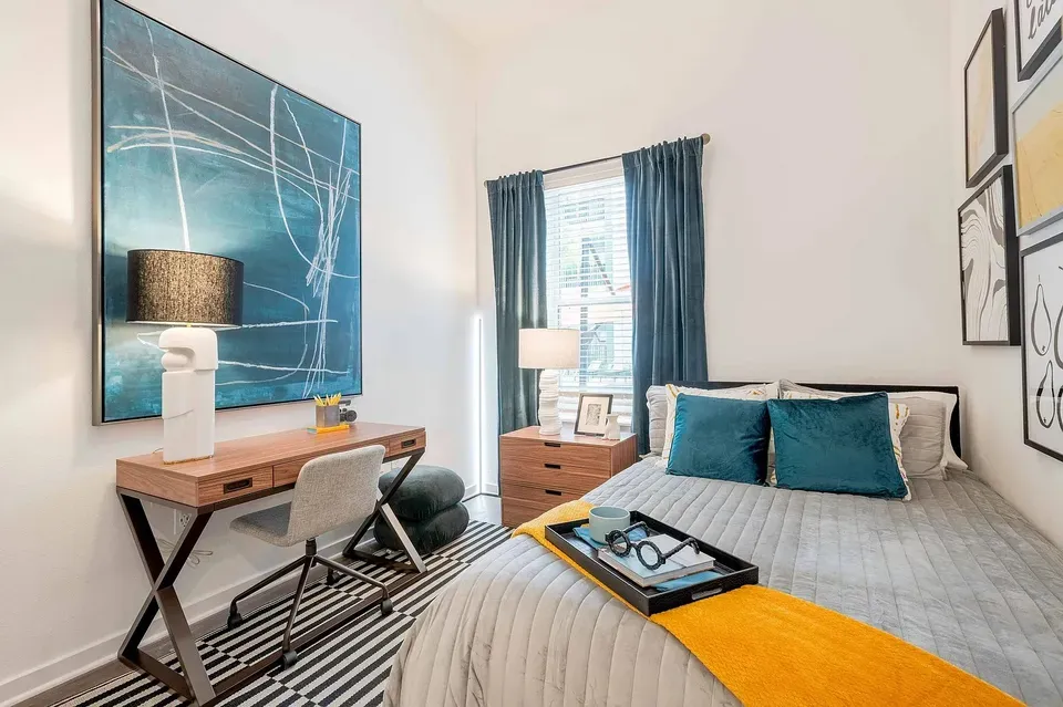 3 Bed 2 Bath Contemporary High-Rise Condo in Orlando, FL - 3