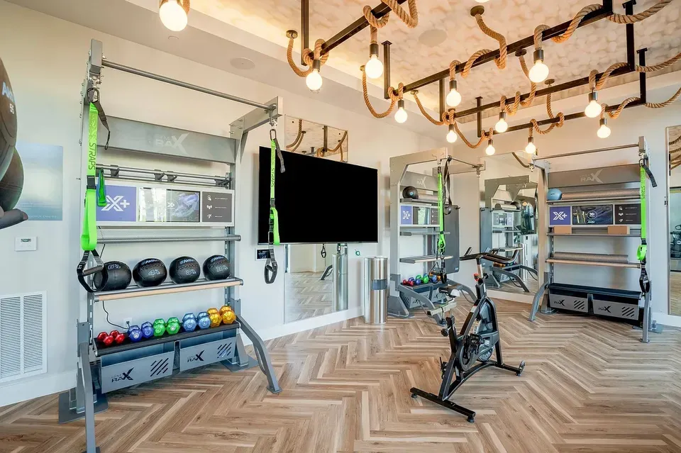 3 Bed 2 Bath Contemporary High-Rise Condo in Orlando, FL - 5