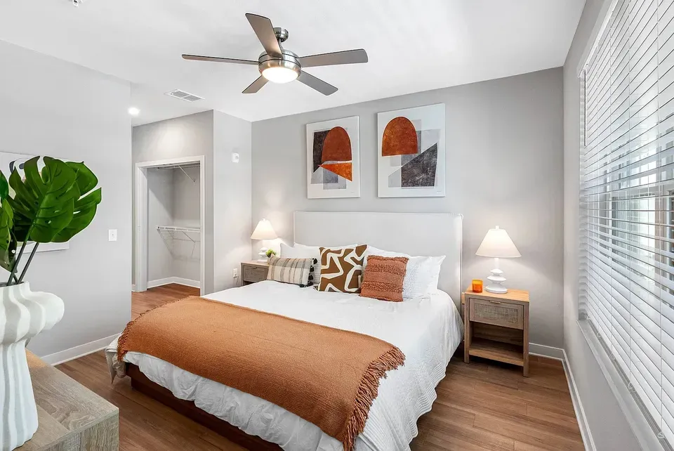 3 Bed 2 Bath Contemporary High-Rise Condo in Orlando, FL - 3