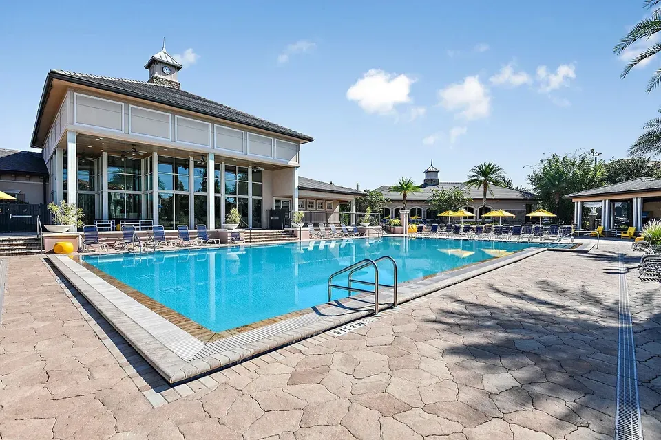 3 Bed 2 Bath Contemporary High-Rise Condo in Orlando, FL - 1