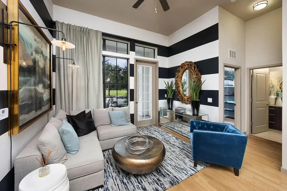 3 Bed 2 Bath Contemporary High-Rise Condo in Orlando, FL - 3
