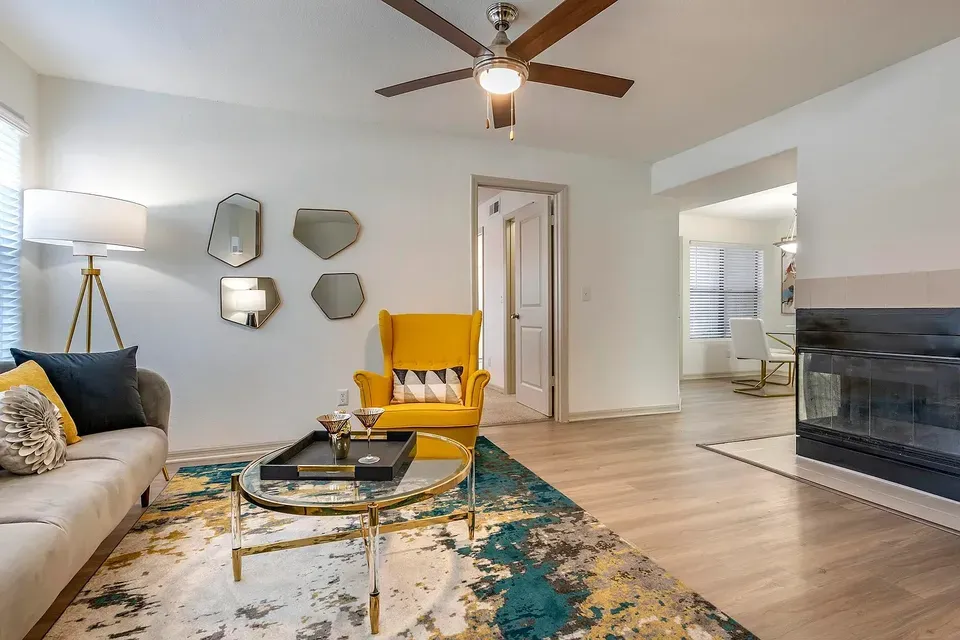 3 Bed 2 Bath Contemporary High-Rise Condo in Orlando, FL - 2