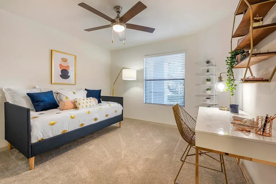 3 Bed 2 Bath Contemporary High-Rise Condo in Orlando, FL - 4
