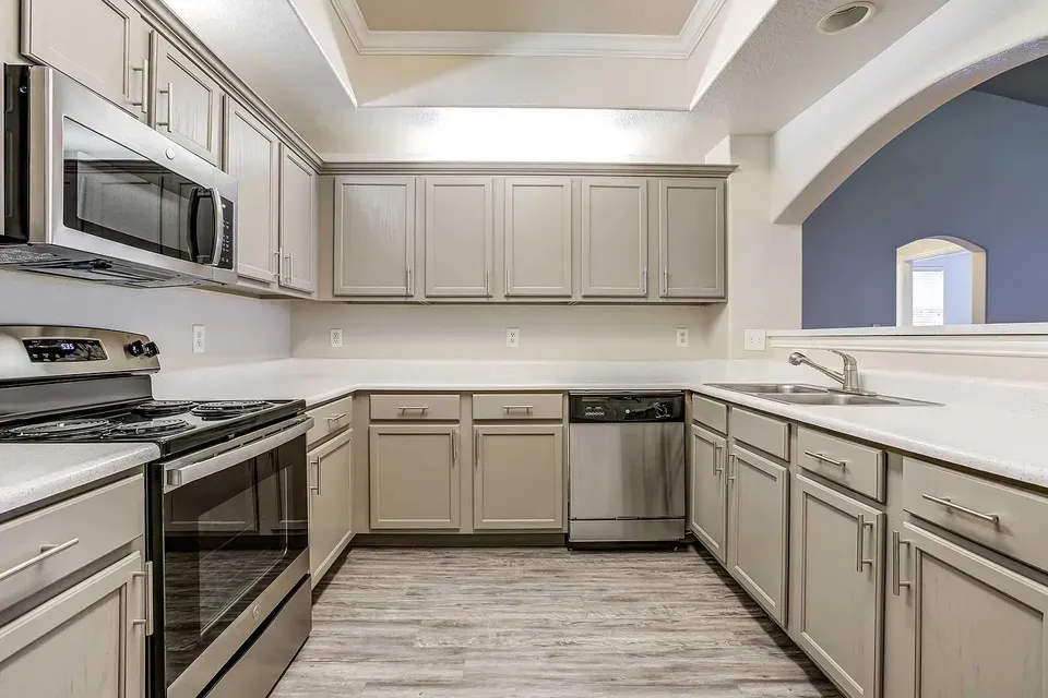 3 Bed 2 Bath Contemporary High-Rise Condo in Orlando, FL - 1