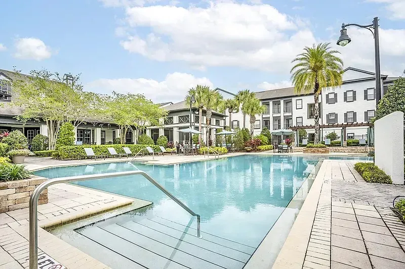 3 Bed 2 Bath Contemporary High-Rise Condo in Orlando, FL - 4