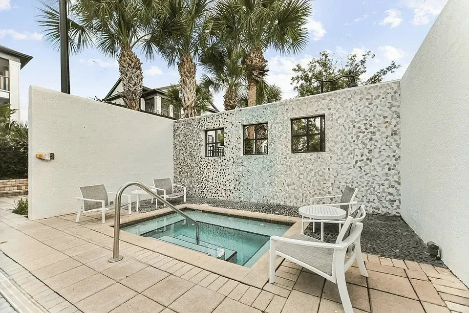 3 Bed 2 Bath Contemporary High-Rise Condo in Orlando, FL - 5