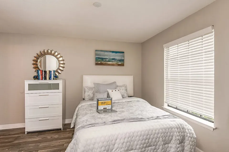 3 Bed 2 Bath Contemporary High-Rise Condo in Orlando, FL - 2