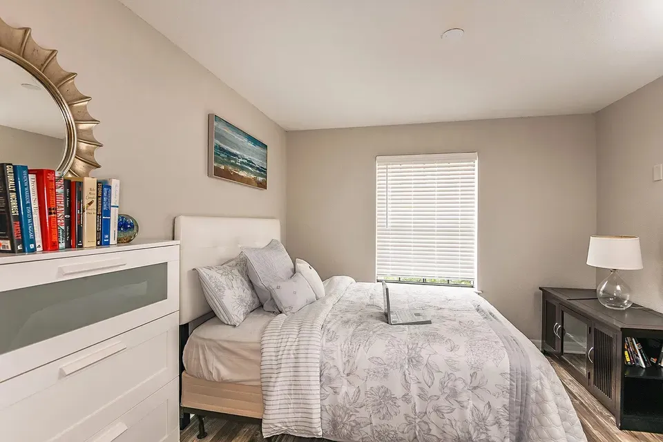 3 Bed 2 Bath Contemporary High-Rise Condo in Orlando, FL - 5