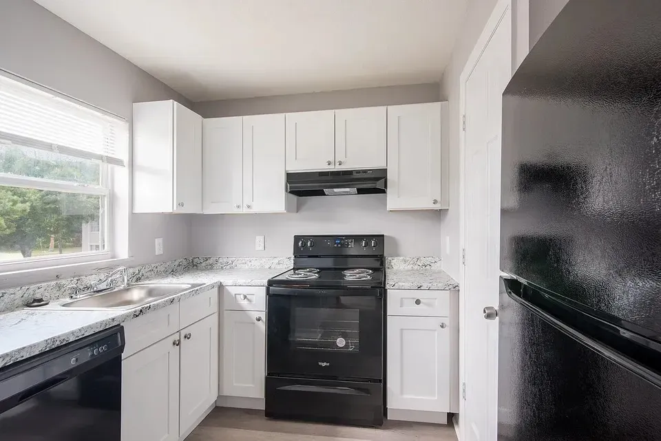 3 Bed 2 Bath Contemporary High-Rise Condo in Orlando, FL - 1