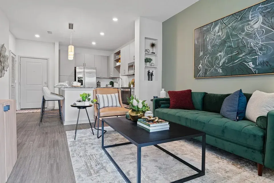 3 Bed 2 Bath Contemporary High-Rise Condo in Orlando, FL - 5