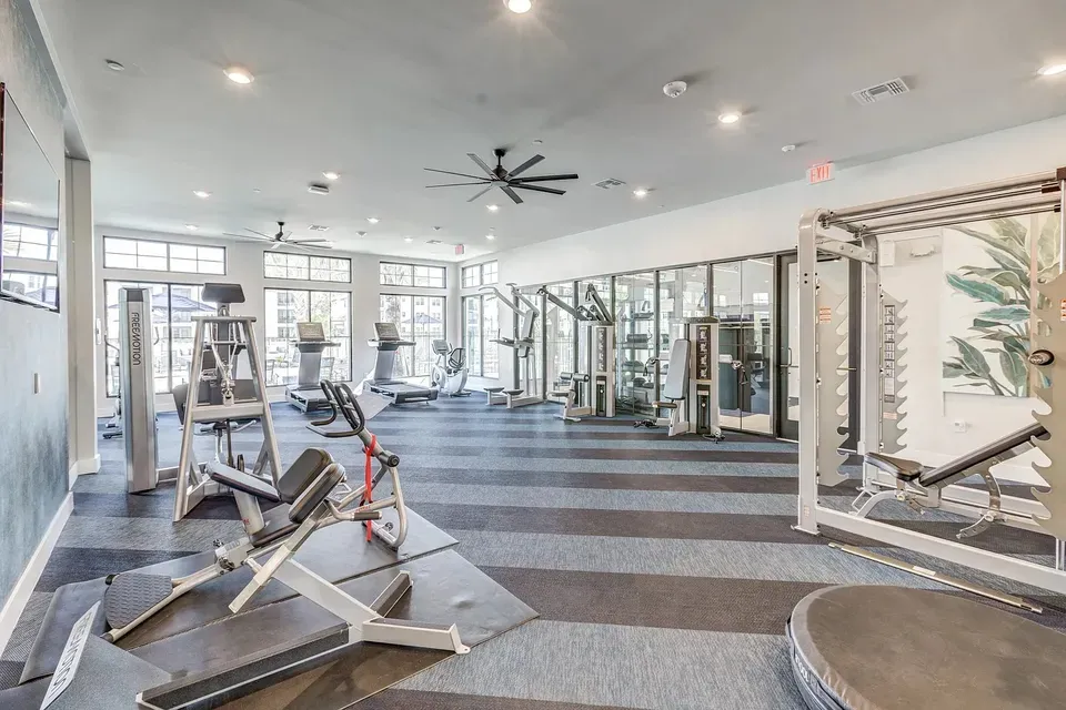 3 Bed 2 Bath Contemporary High-Rise Condo in Orlando, FL - 5