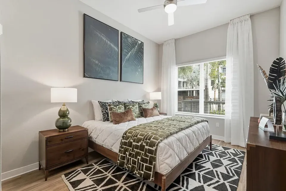 3 Bed 2 Bath Contemporary High-Rise Condo in Orlando, FL - 2