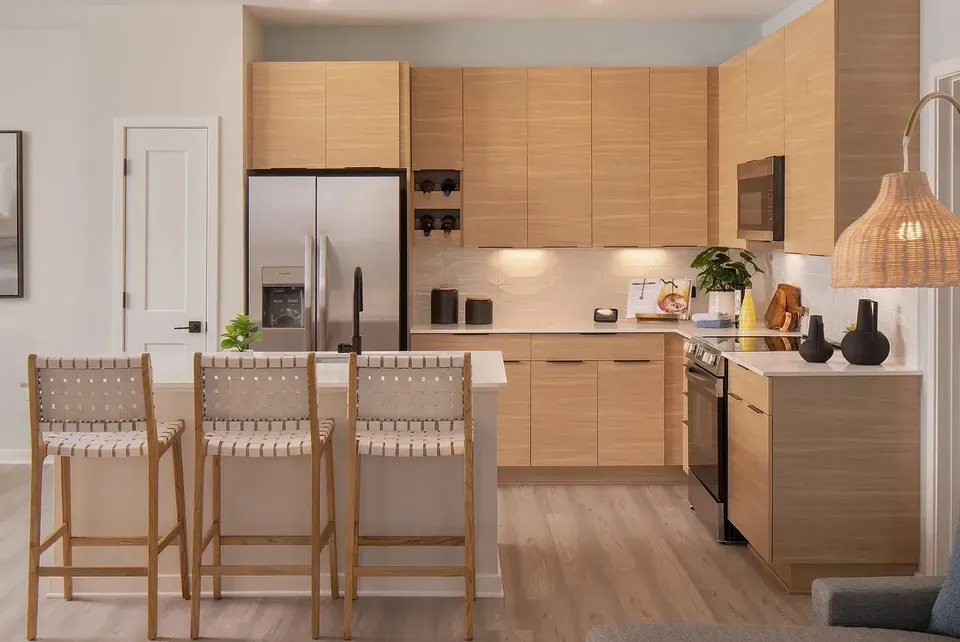 3 Bed 2 Bath Contemporary High-Rise Condo in Orlando, FL - 2