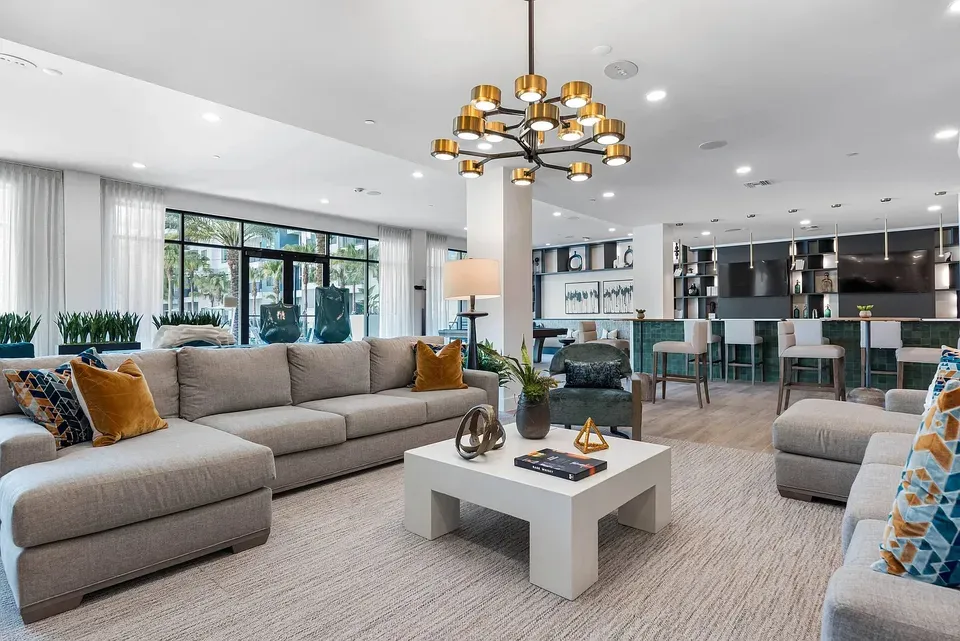3 Bed 2 Bath Contemporary High-Rise Condo in Orlando, FL - 3