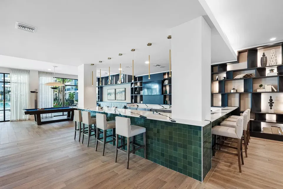 3 Bed 2 Bath Contemporary High-Rise Condo in Orlando, FL - 5