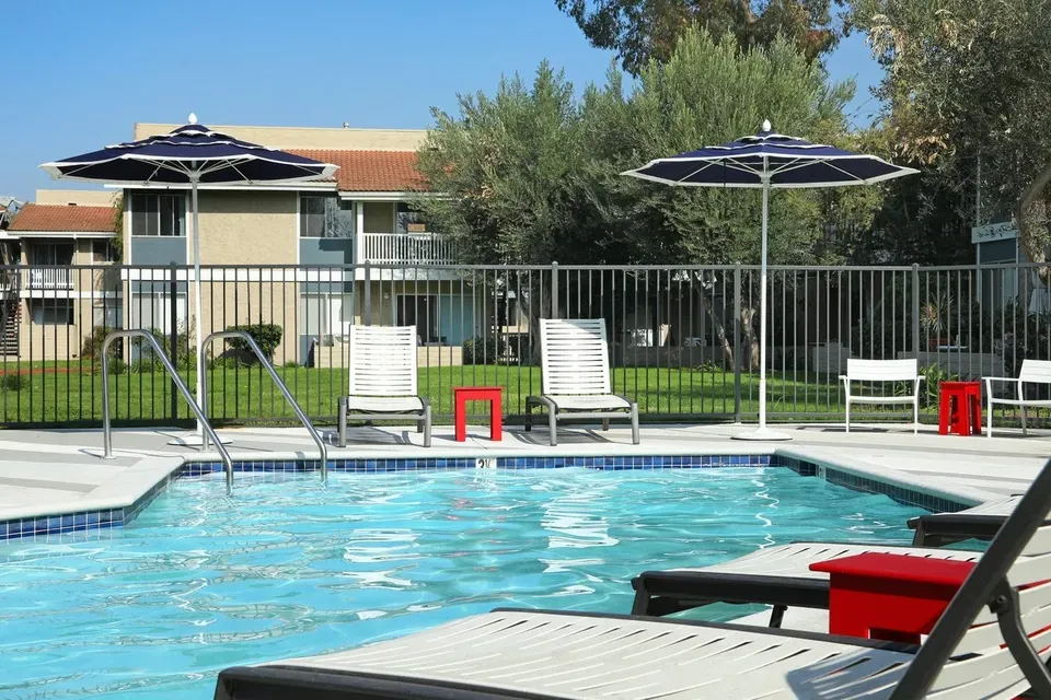 3 Bed 2 Bath Contemporary High-Rise Condo in Oxnard, CA - 4