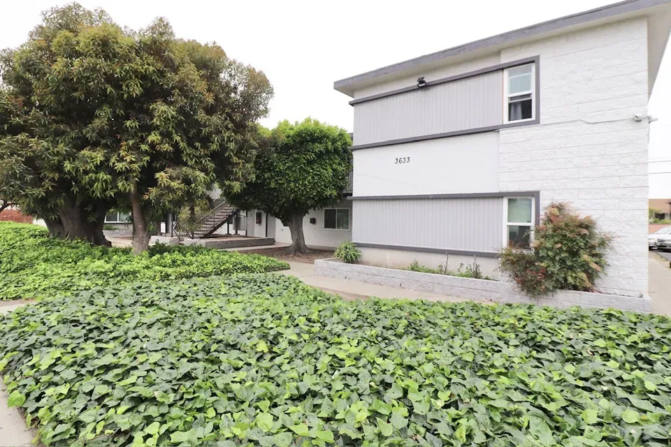 3 Bed 2 Bath Contemporary High-Rise Condo in Oxnard, CA