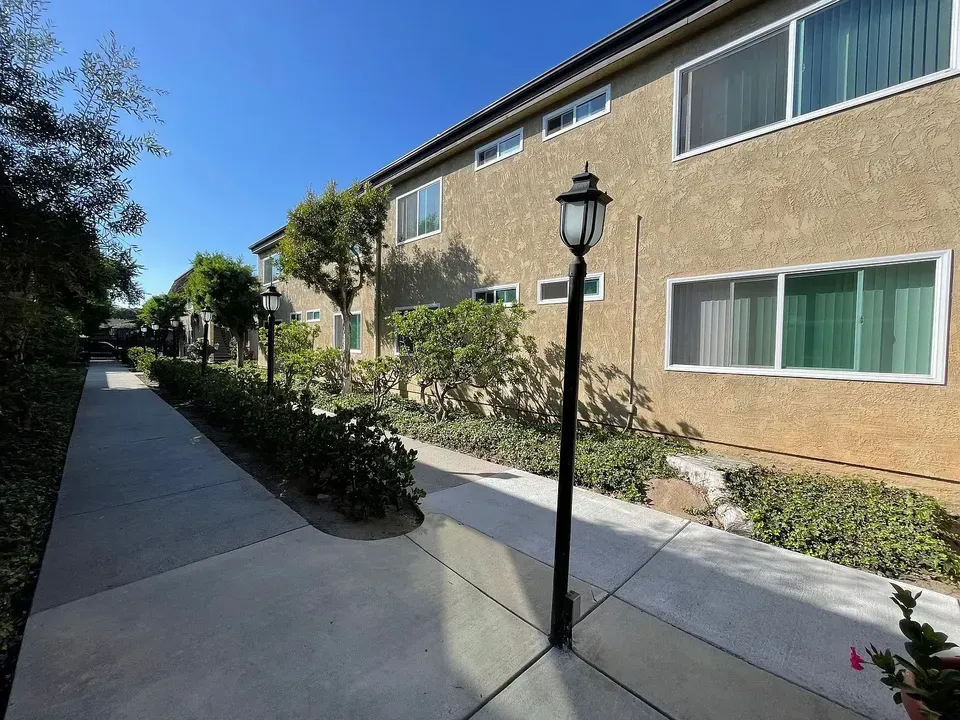 3 Bed 2 Bath Contemporary High-Rise Condo in Oxnard, CA - 3
