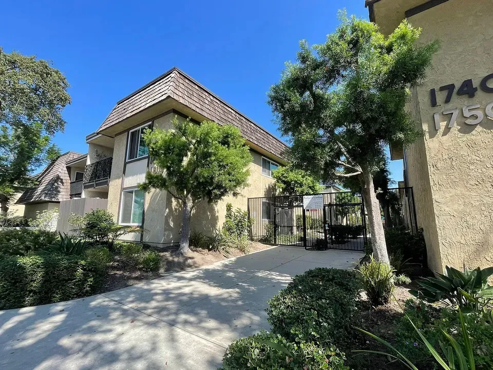 3 Bed 2 Bath Contemporary High-Rise Condo in Oxnard, CA - 5